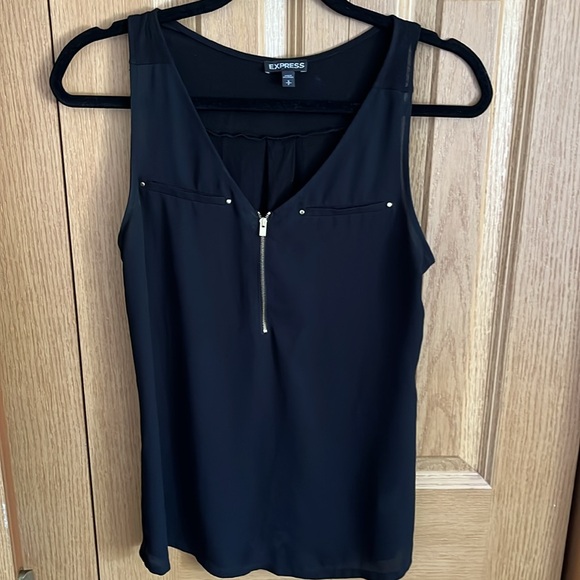 Express Zipper Tank - Picture 2 of 3